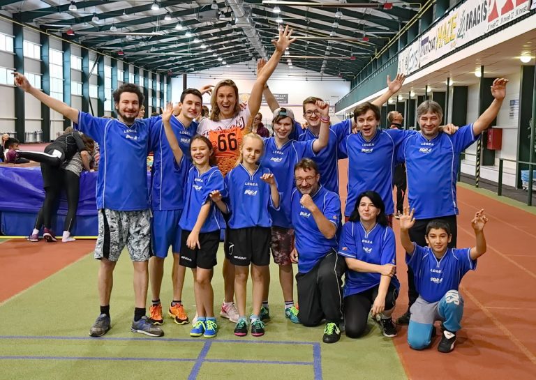 Také konec již loňského roku v pohybu