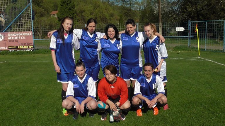 Když hrají gólmanky a chytá zraněná útočnice :-)